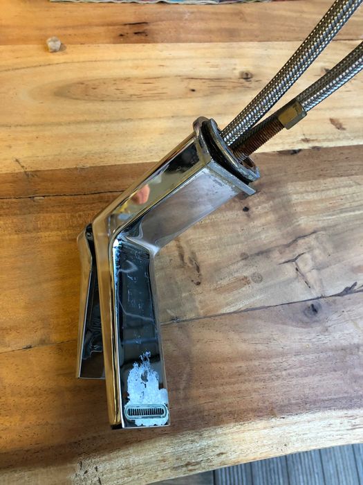 Смесителен кран за мивка Cersanit