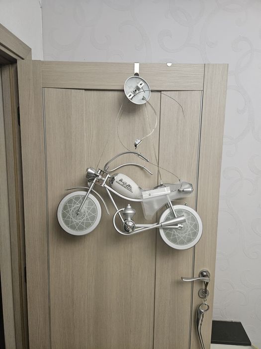 Люстра мотоцикл для потолка