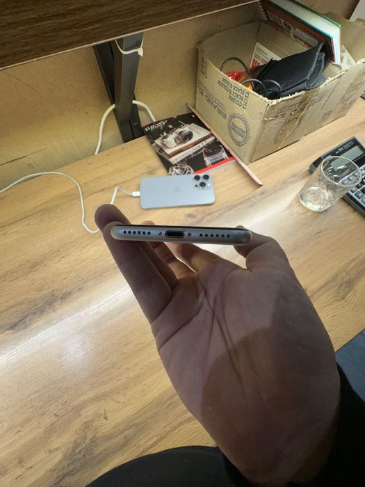 Iphone SE sotiladi xolati ideal