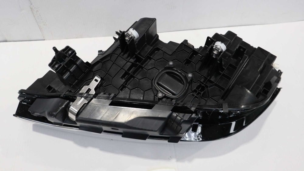 Десен фар Лед БМВ Х7 Г07 BMW X7 G07 със завиване, европейски