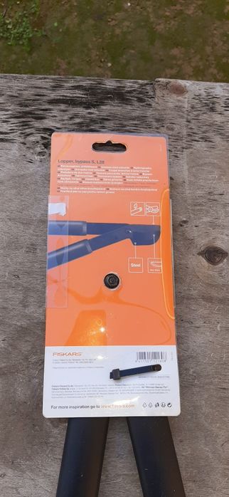 Daraxt qaychisi FISKARS