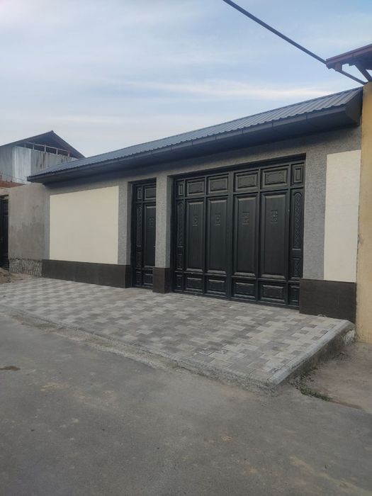 Дом Алмаз махалля 3 сотки 4 кмнаты