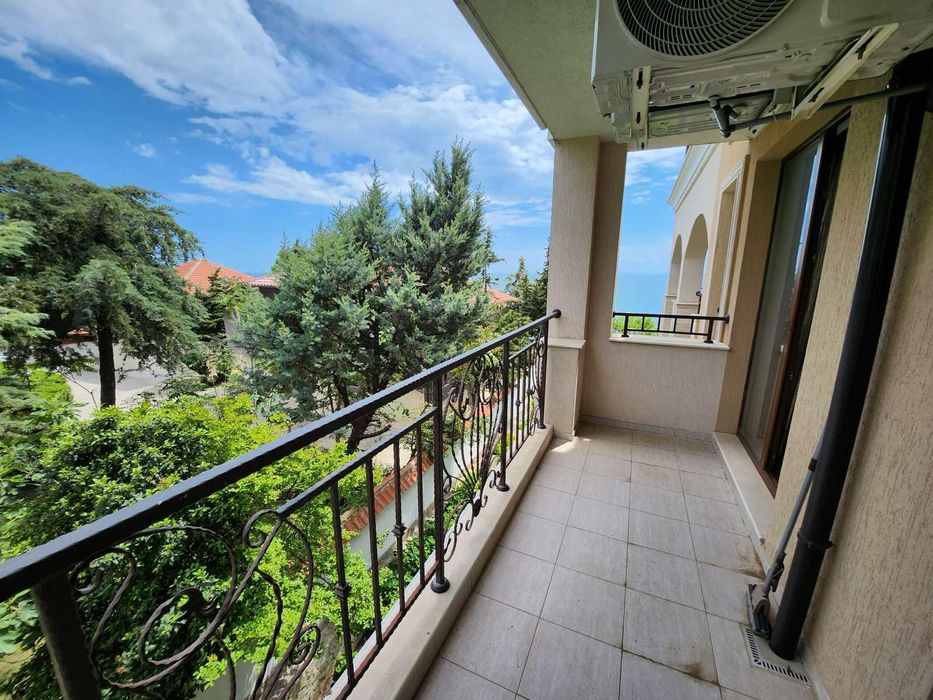 Продава се Двустаен апартамент в Бургас, Долно Езерово - 61 кв.м за 2214 €/кв.м - Снимка #8