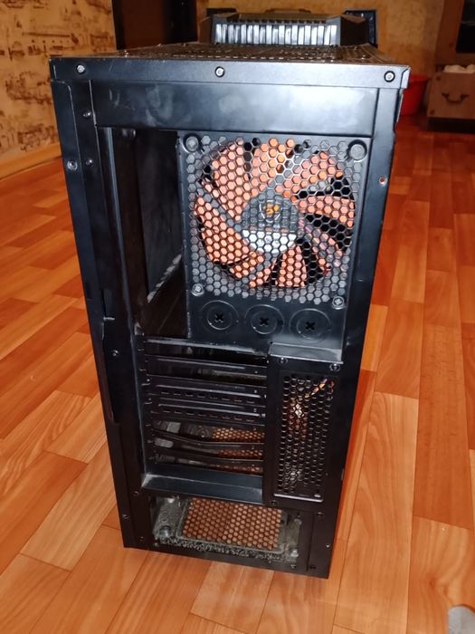 Продам корпус  Cougar challenger