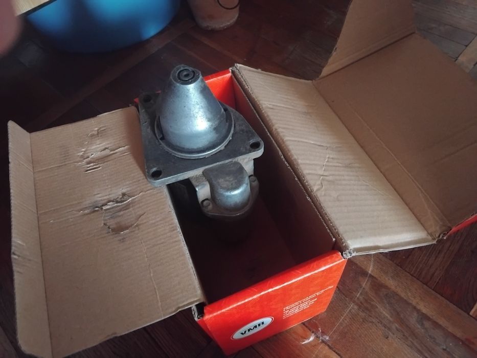 Продам стартер на приору