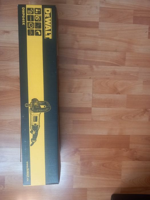 Masina de polisat auto Dewalt nouă