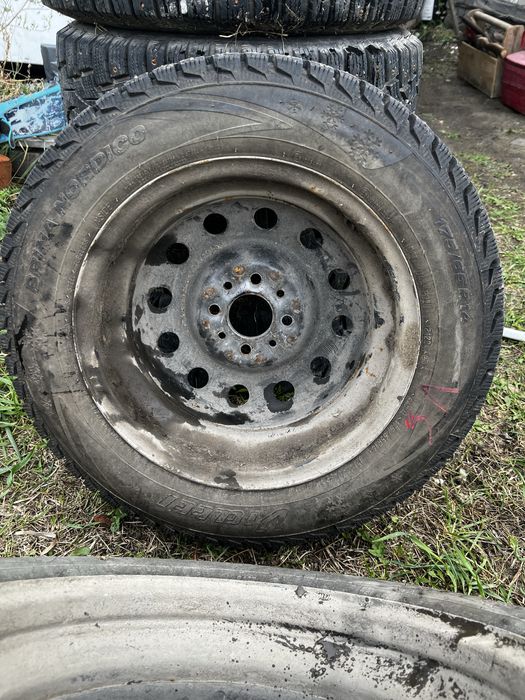 Зимние шины с дисками 175/65 R14