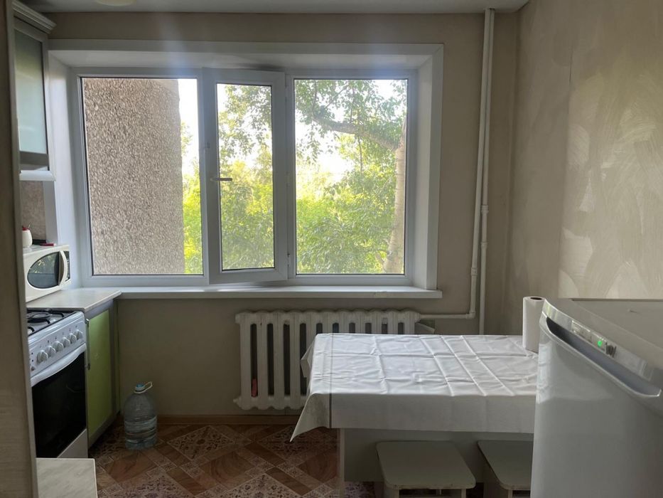 Продаю квартиру на Строителей 1