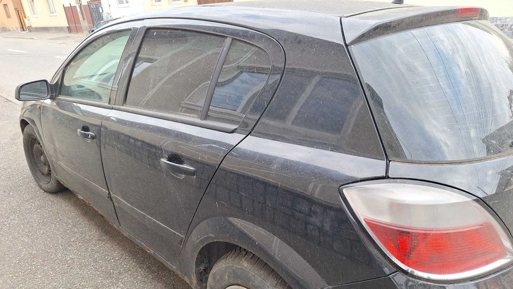 Opel Astra hatchback 1.3 tdci