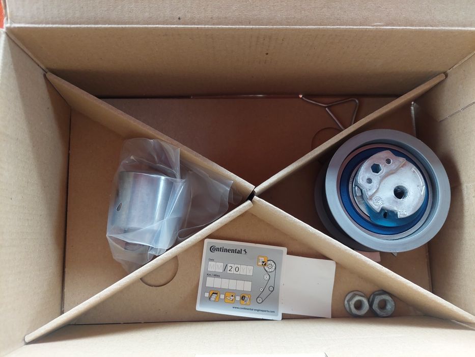 Комплект ангренажен ремък Continental