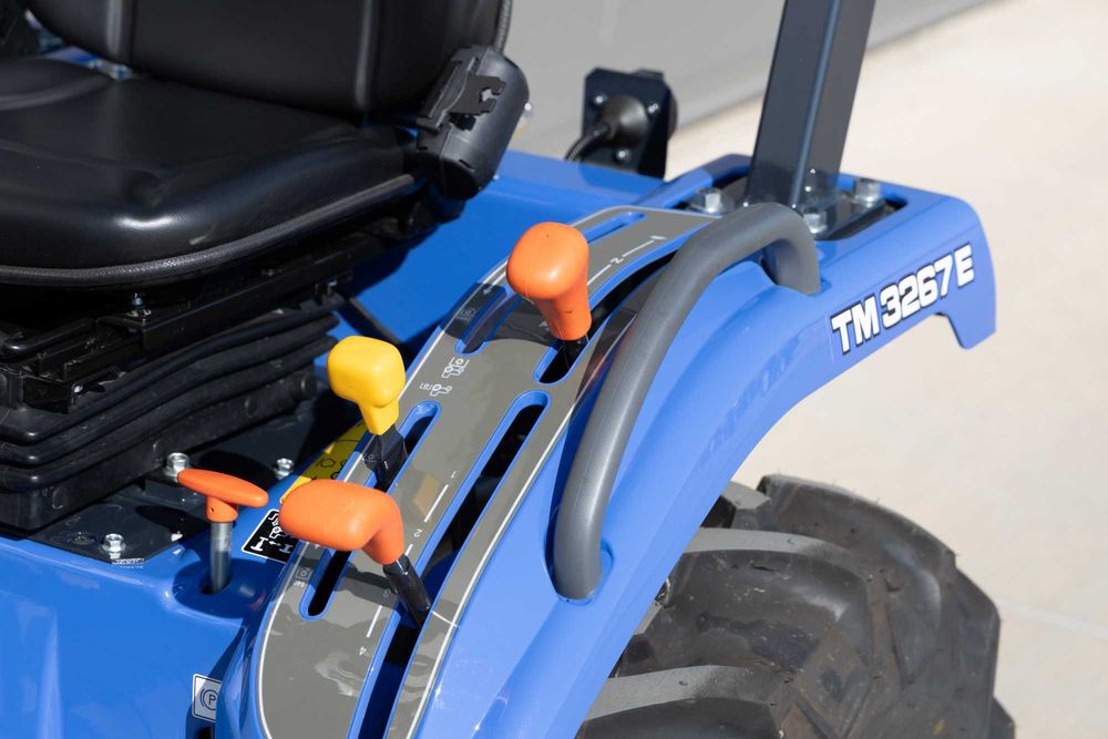 Tractor agricol japonez NOU Iseki TM3267, 26cp, 4x4