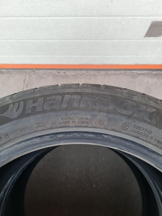 Зимни гуми 2 броя HANKOOK WinterIcept Evo 235 50 R18 дот 1314