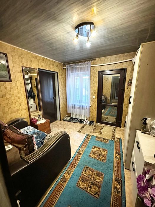Продам 4х комнатный дом в центре
