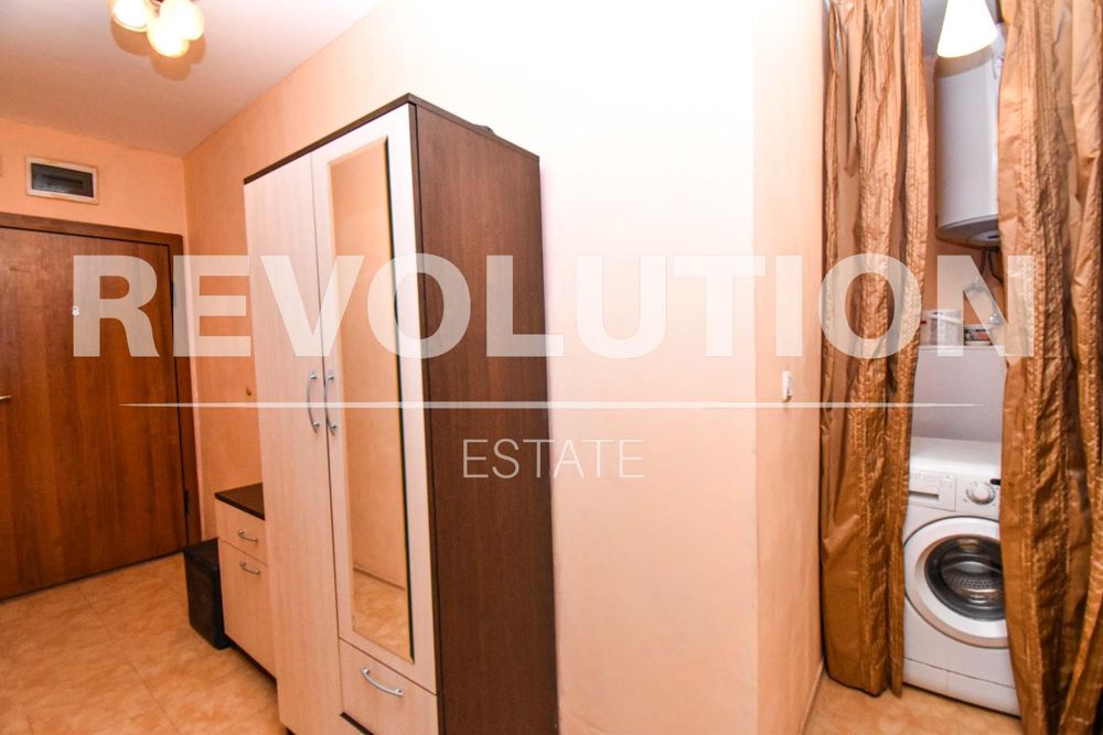 Дава се под наем Двустаен апартамент в София, Хладилника - 70 кв.м за 575 € - Снимка #5