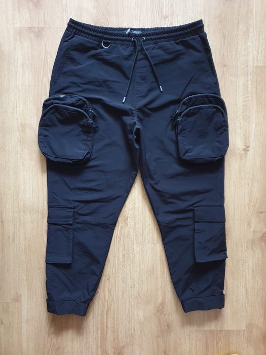 Zara Black Cargo Pants L