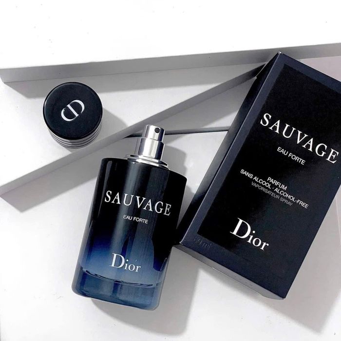 Оригинален Dior Sauvage Eau Forte 100ml- парфюм без алкохол