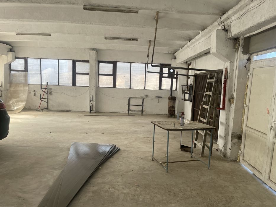 Inchiriez hala depozit