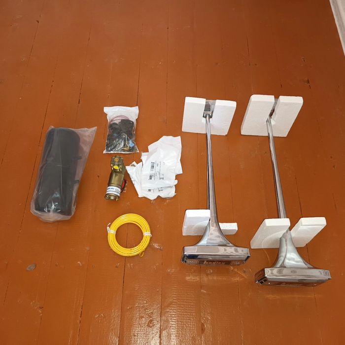 Воздушный звуковой сигнал на легковой американский новый