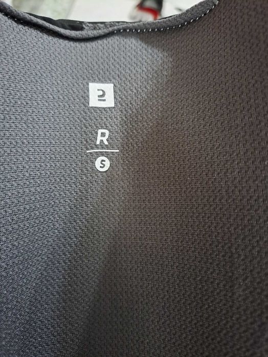 2 seturi de protectie tibie picior si mănuși pentru sport de contact.