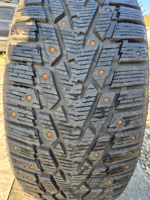 Зимние шины 225/50/R17