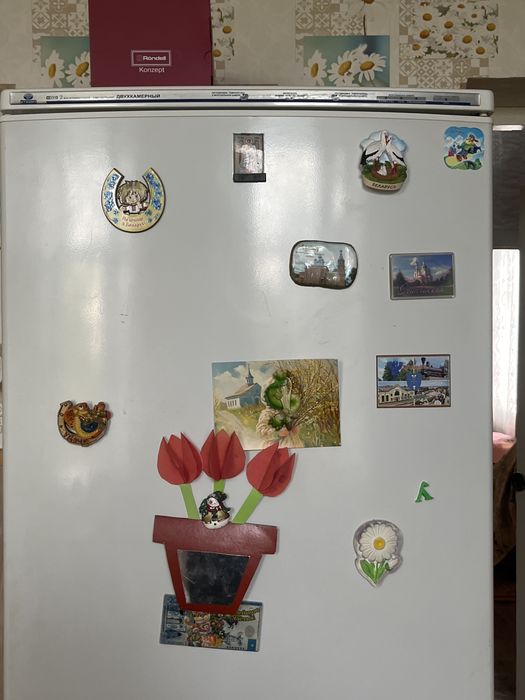 Холодильник на запчасти.