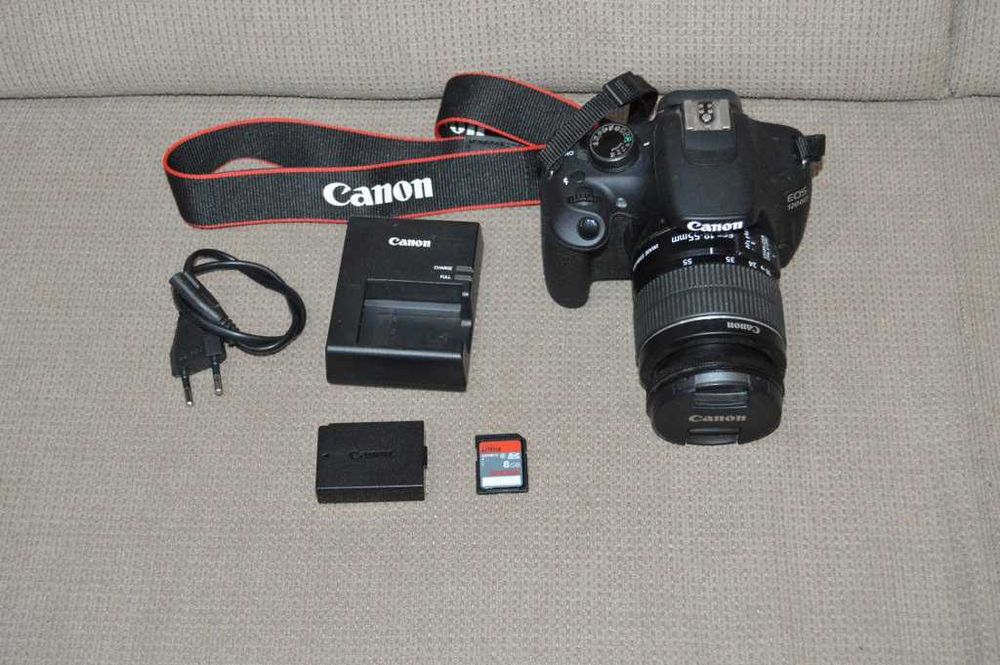Foto DSLR CANON EOS 1200D + obiectiv 18-55mm AF Stabilizer 786 cadre