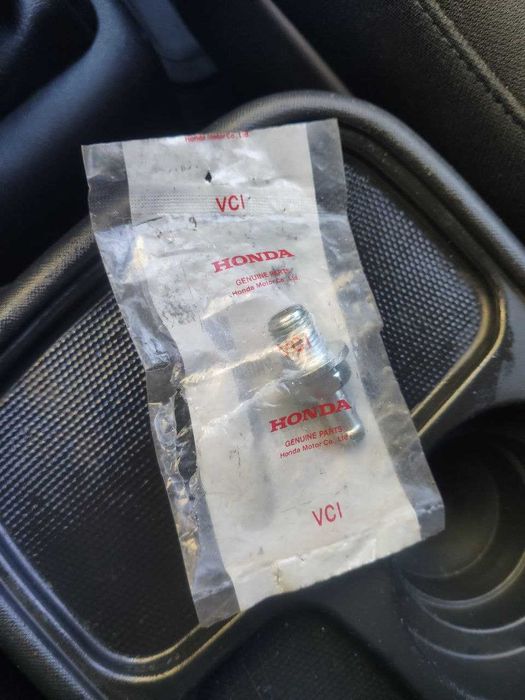 PCV клапан Honda 17130-PND-A01 нов оригинал (CR-V / Accord / Civic)