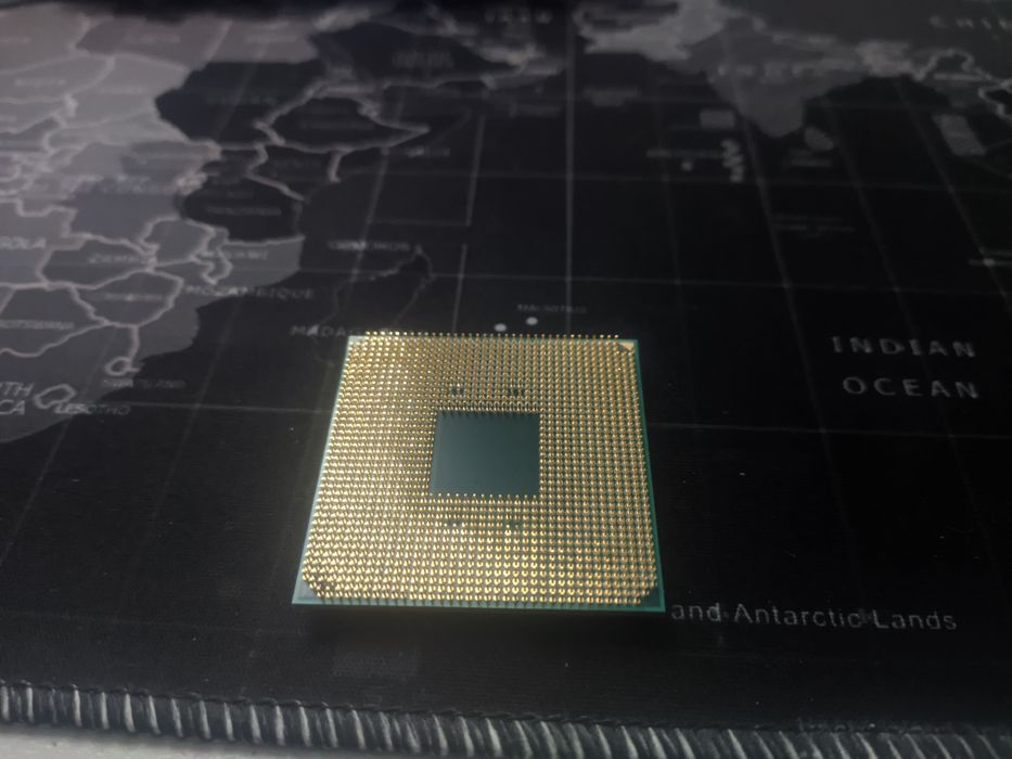 Ryzen 5 1600X 6 nuclee 12 thread-uri perfect functional