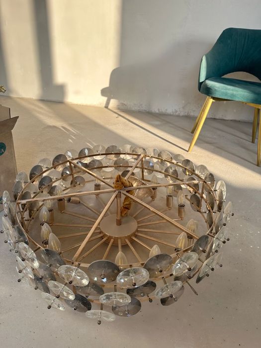 Срочно продам 2 люстры!