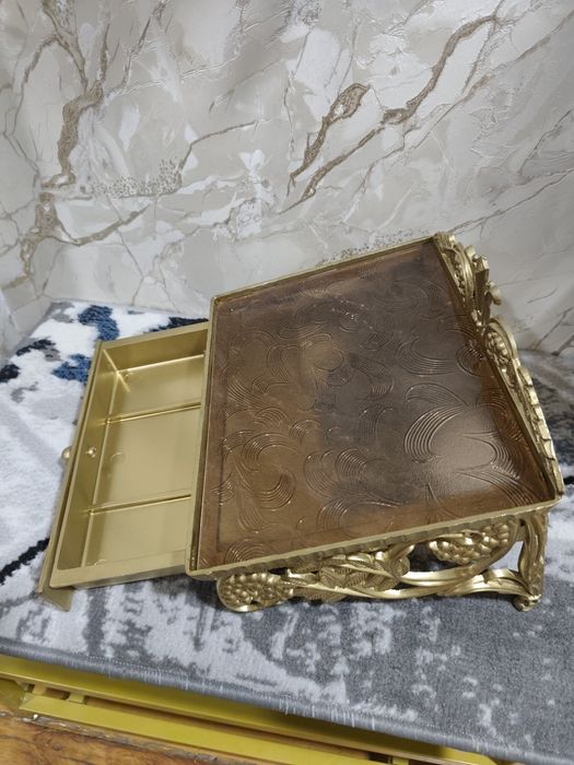 Продам шкатулку маскарон