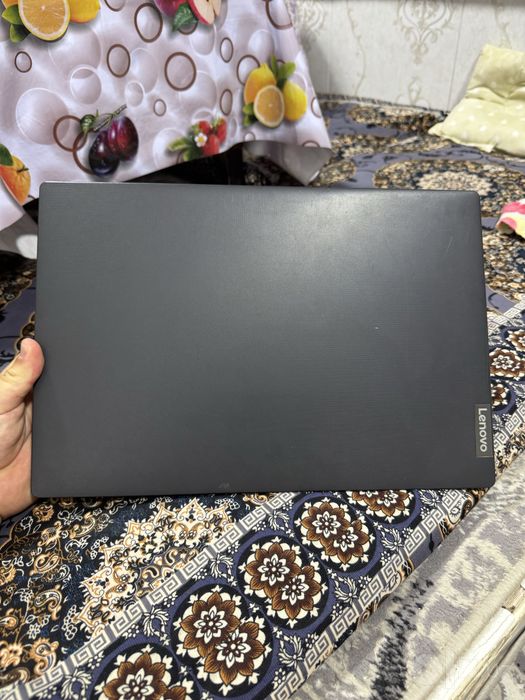 Srochna Lenovo noutbook sotiladi.