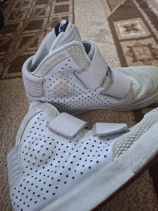 Adidasi nike flystepper 2k3 cu talpa rosie
