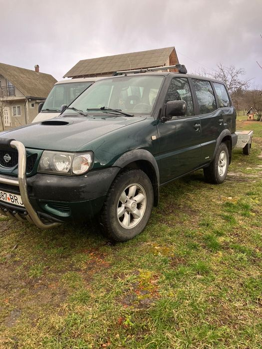 Vând Nissan terrano
