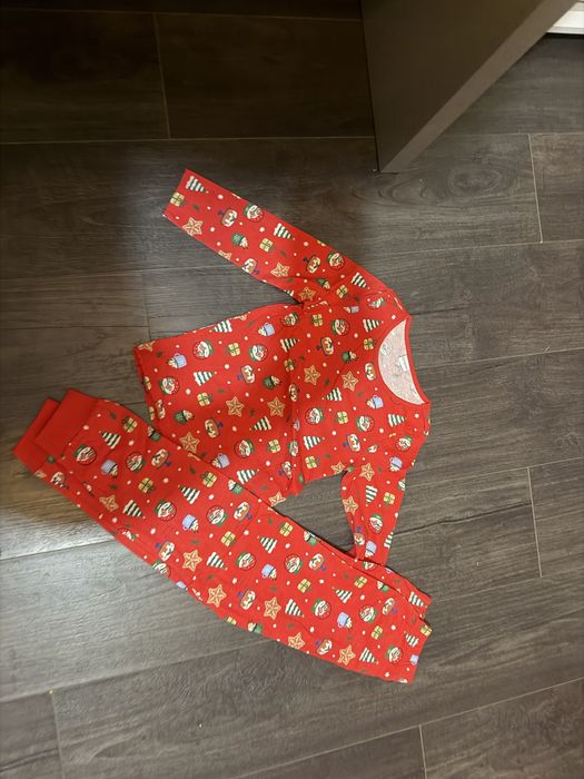 2 Pijamale noi de Craciun Lc wakiki 104-110 si 110-116
