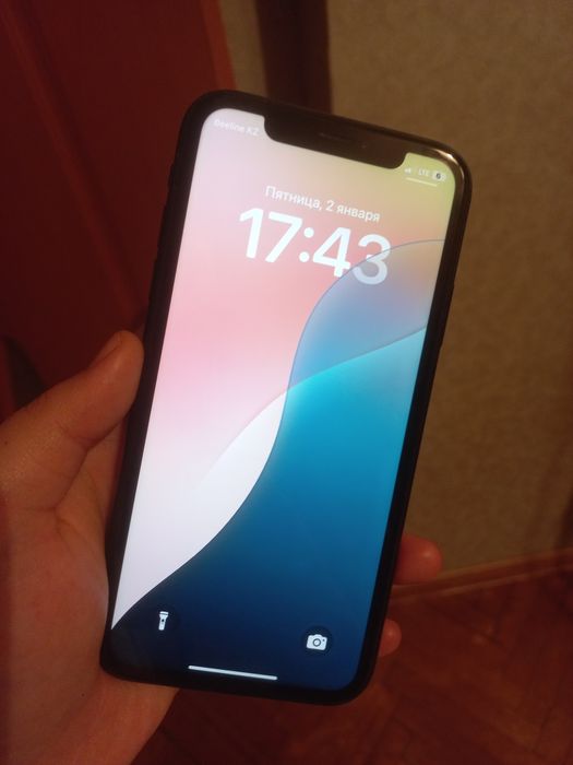 iPhone Xr 64gb 75% без ремонта