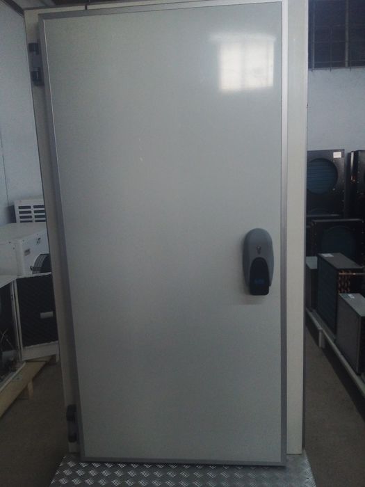 Продавам италиански врати за камери Mth