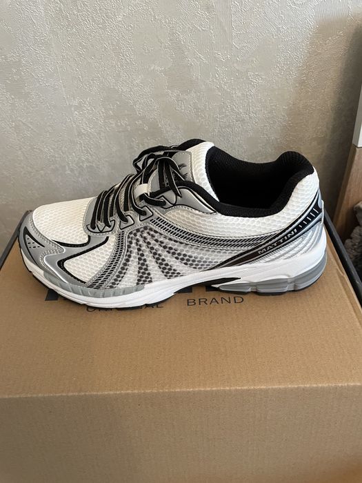 Кроссовки мужские.