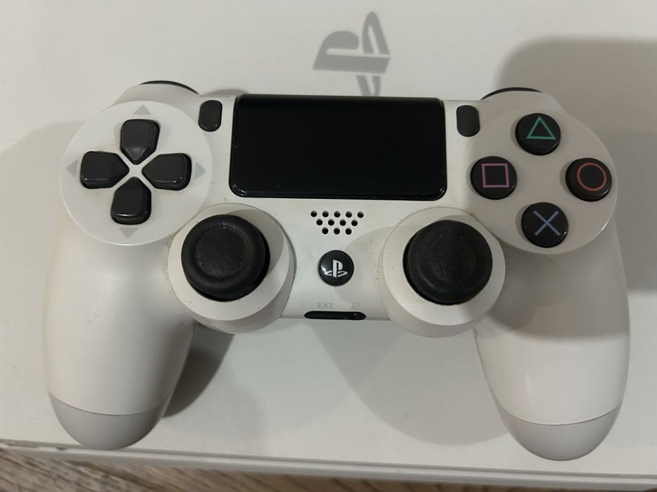 vand play station 4