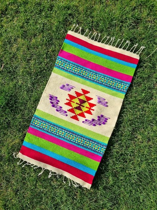 Черга от вълна ръчно тъкана с пейзаж