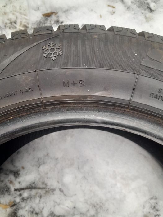 Anvelope iarna 195 60 15, capac janta ford