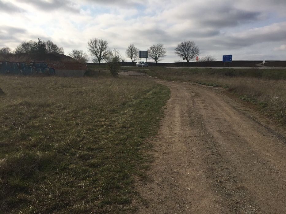 Парцел за промишлени цели