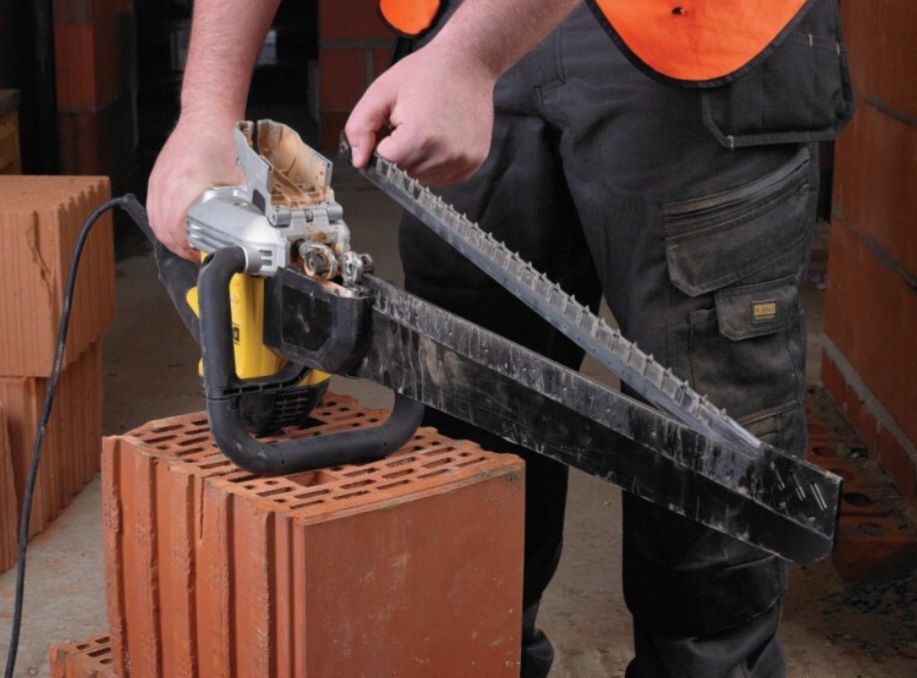 Трион за тухли DEWALT тип Alligator DWE398, 1700W, 430mm