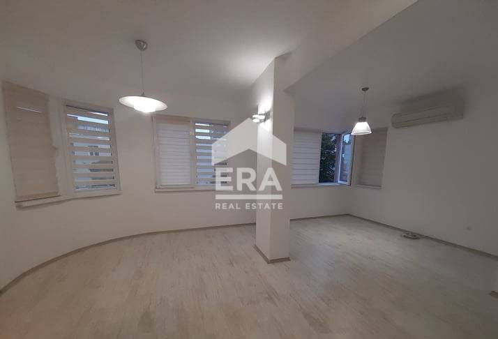 Дава се под наем Четиристаен апартамент в Варна, Лятно кино Тракия - 150 кв.м за 637.5 € - Снимка #11