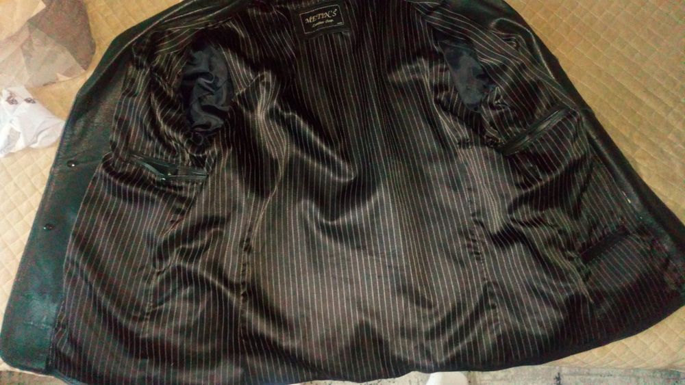 Продам кожаную куртку