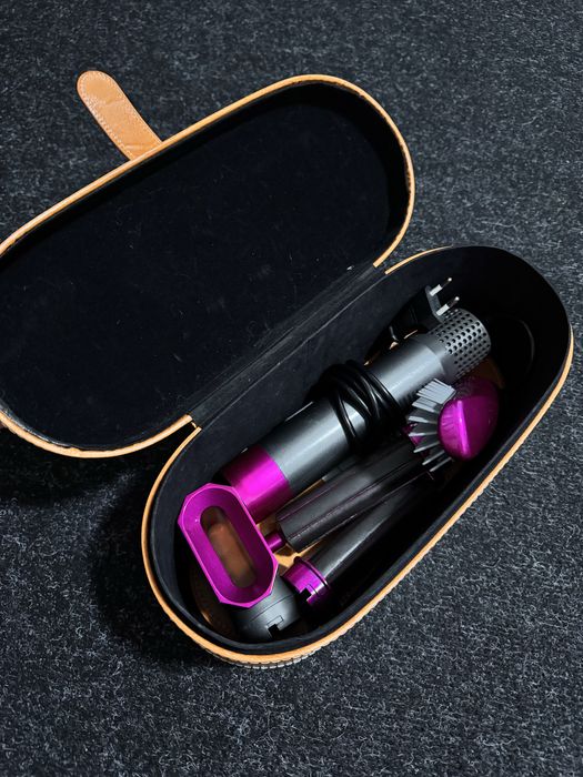 Продам фен с кейсом