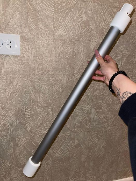 Продам беспроводной вертикальный пылесос