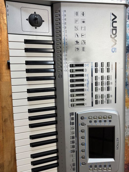 Професионален аранжор KETRON AUDYA 5