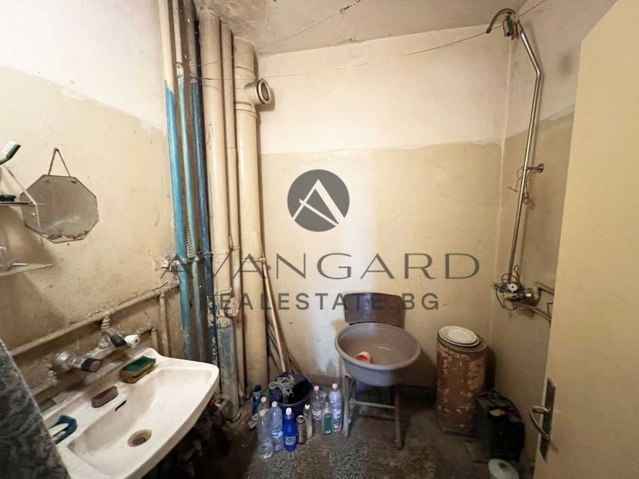 Продава се Тристаен апартамент в Пловдив, Кючук Париж - 68 кв.м за 1515 €/кв.м - Снимка #6