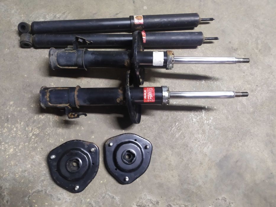 Амортисьори за Тойота пикник