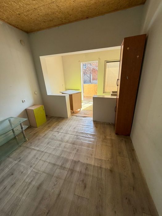 Сдам комнату на 2-м этаже